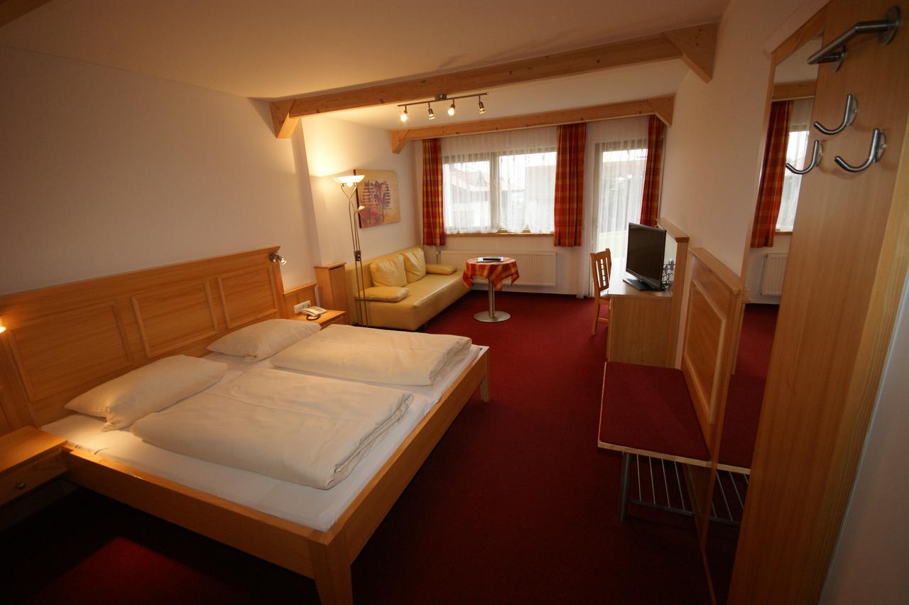 Hotel Beinbauer Büchlberg Exteriör bild